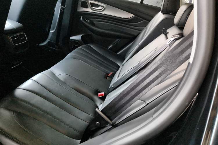 Used Roewe RX5 MAX 2021 Supreme Series 400TGI Automatic Luxury Cabin Edition
