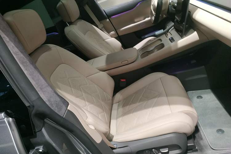 Used Nio ET7 2024 75 kWh Executive Signature Edition
