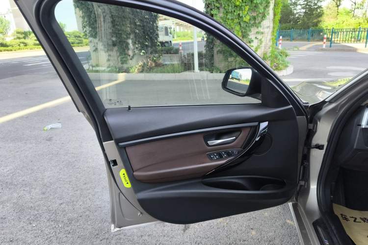 Used BMW 3 Series 2018 320Li Fashion Model
