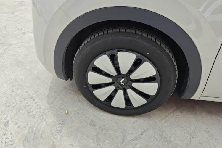 Used Wuling Bingo 2024 333 km Enjoyment Version
