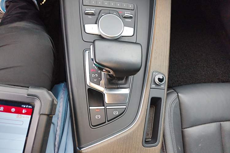 Used Audi A4L 2018 30th Anniversary Edition 40 TFSI Fashion Model
