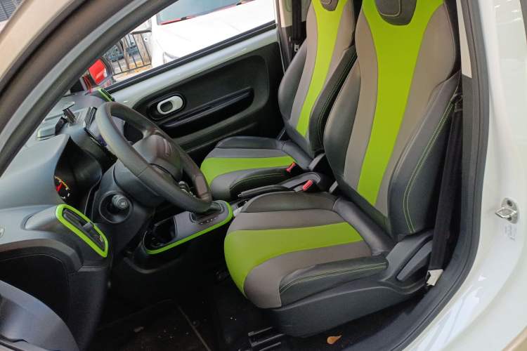 Used Roewe Clever 2021 302 km New Four-Seater Super-Efficient Version