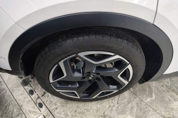 Used ONVO L60 2024 85 kWh All-Wheel Drive