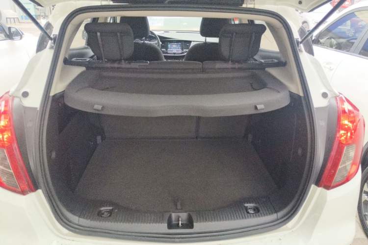 Used Buick Encore 2018 18T Automatic Two-Wheel Drive Urban Leading Model
