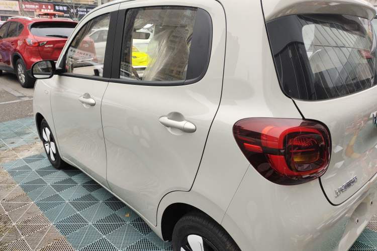 Used Wuling Hongguang MINIEV 2025 Four-Door Version Advanced Edition
