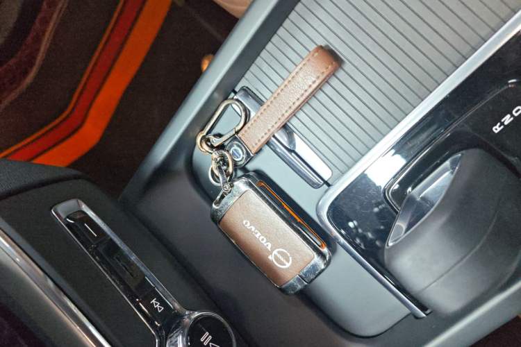 Used Volvo XC60 2022 B5 4x4 Zhiyi Luxury Edition