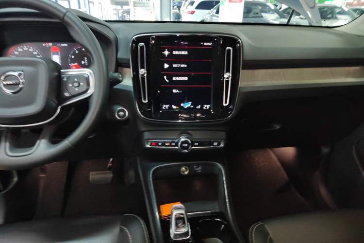 Used Volvo XC40 2022 T4 Four-Wheel Drive Smart & Luxurious Edition