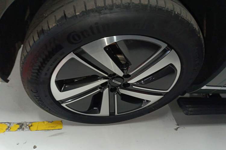 Used Wey Lanshan 2025 Four-Wheel Drive Max
