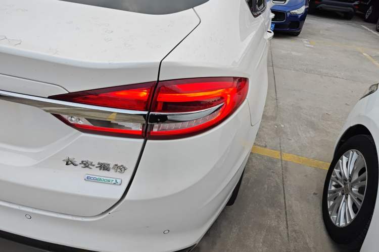 Used Ford Mondeo 2017 EcoBoost 180 Luxury Model
