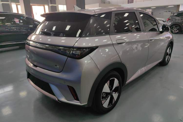 Used BYD Dolphin 2023 420 km Free Version
