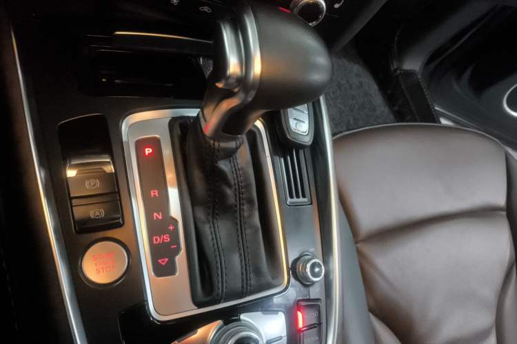 Used Audi Q5 2017 40 TFSI Comfort Model
