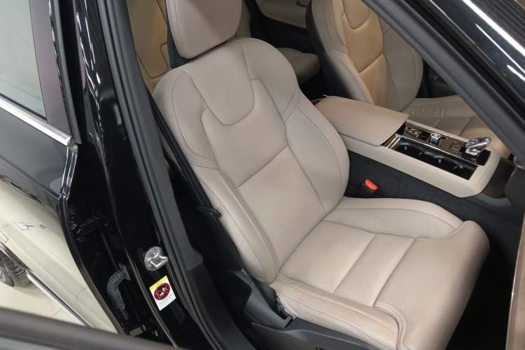 Used Volvo XC90 New Energy 2025 T8 Luxury Prestige 7-Seater