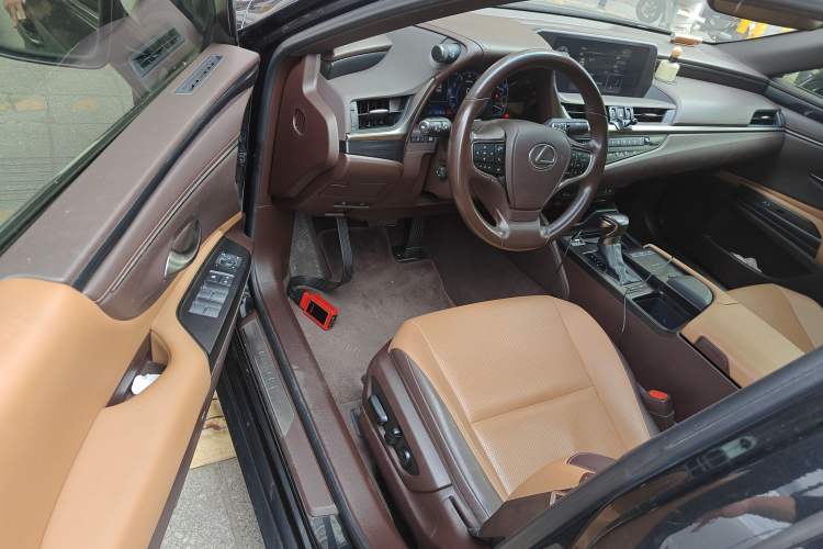 Used Lexus ES 2020 200 Excellence Edition