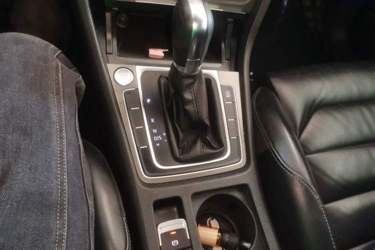 Used Volkswagen Golf 2015 1.4TSI Automatic Luxury Model