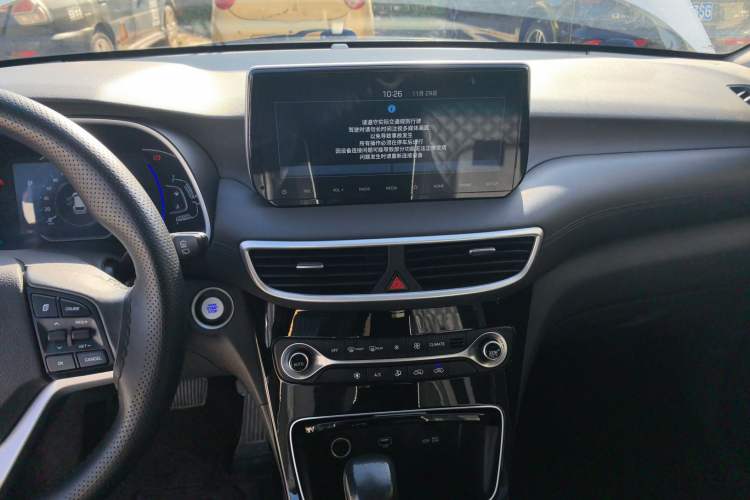 Used Hyundai Tucson 2019 280TGDi Dual-Clutch Two-Wheel Drive Fashion Edition China VI Standard
