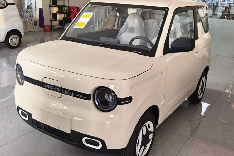 Used Geely Galaxy Panda 2025 210 km – Yuanqi Bear