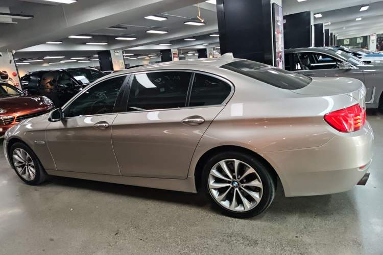 Used BMW 5 Series 2017 525Li Leading Model
