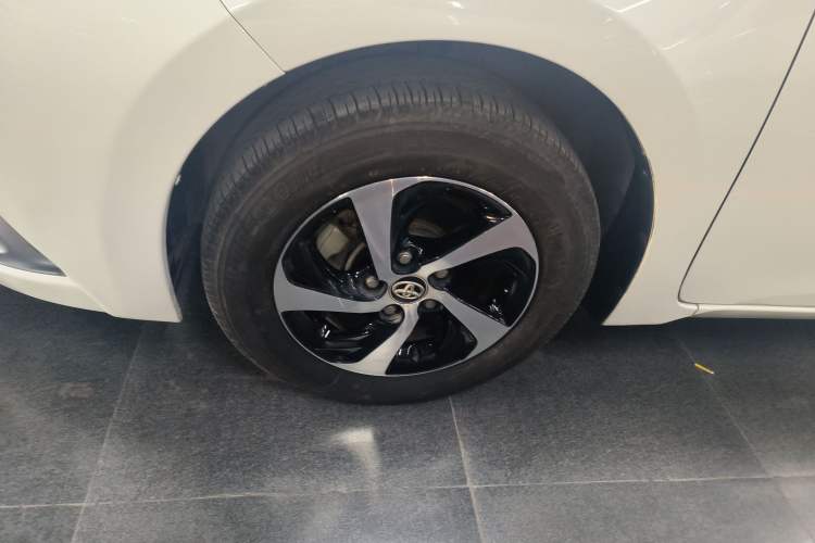 Used Toyota Levin 2017 Revised Dual-Engine 1.8H GS E-CVT Elite Sunroof Version China V Standard