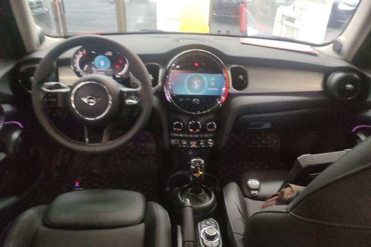 Used  MINI 2022 2.0T COOPER S Classic Edition Five-Door Version
