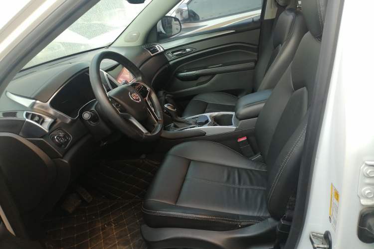 Used Cadillac SRX 2015 3.0L Comfort Version
