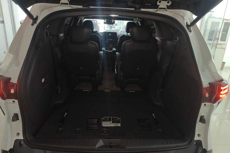 Used Toyota Sienna 2024 2.5L Hybrid Prestige Deluxe Edition
