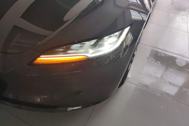 Used Tesla Model 3 2023 Rear-Wheel-Drive Version
