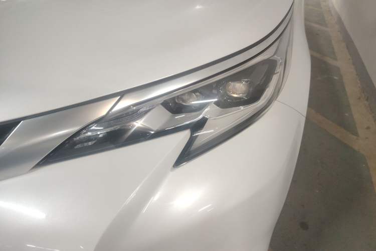 Used Toyota Sienna 2021 2.5L Hybrid Platinum Edition
