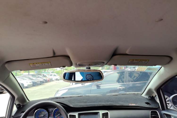 Used Cowin C3 2015 1.5L Manual Gold Diamond Edition
