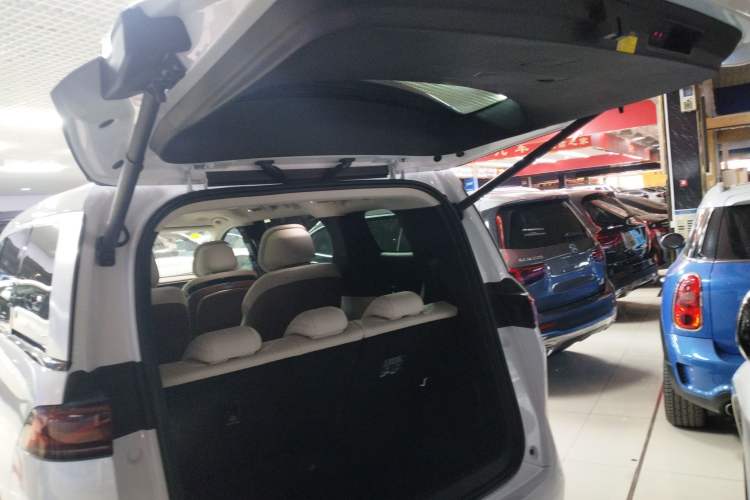 Used BYD Xia 2025 DM-i 1.5T 180km Excellence Model
