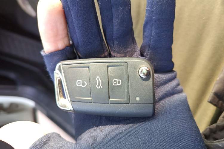 Used Volkswagen T-ROC 2018 280TSI DSG Two-Wheel-Drive Comfort Version China V Standard
