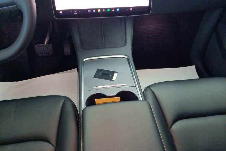 Used Tesla Model Y 2022 Rear-Wheel-Drive Version
