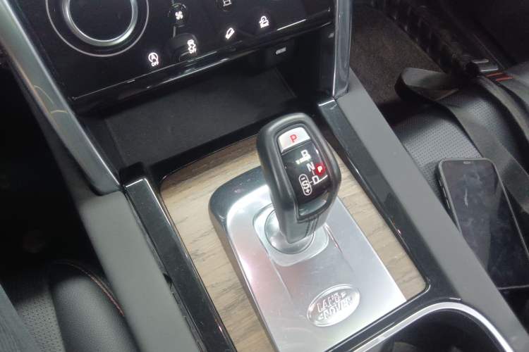 Used Land Rover Discovery Sport 2020 249 PS R-Dynamic Performance Edition
