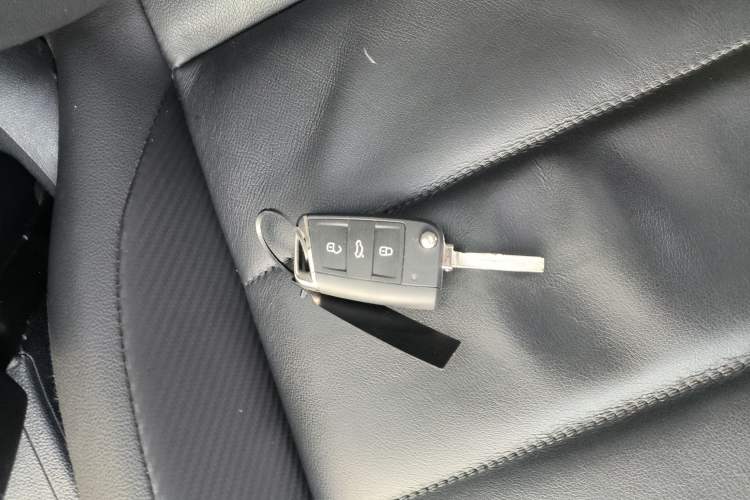 Used Volkswagen T-ROC 2021 Revised Version 280TSI DSG Two-Wheel Drive Comfort & Smart Connectivity Edition