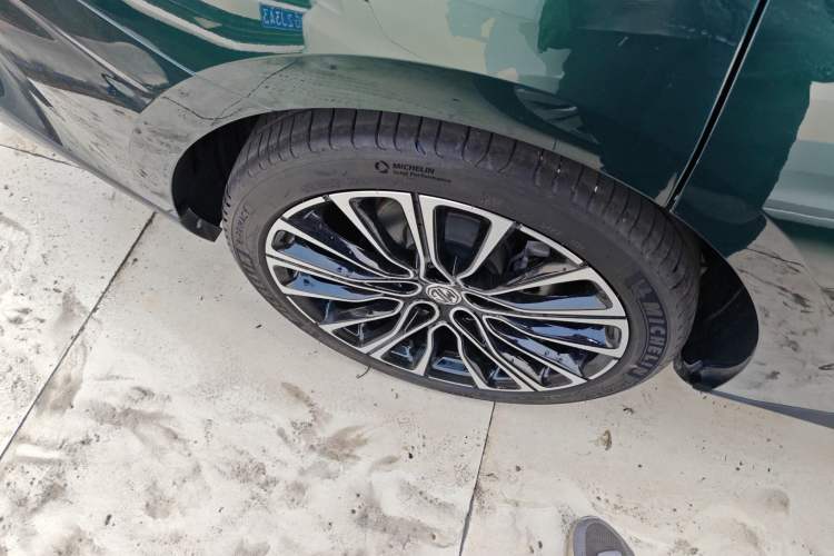 Used MG 7 2023 1.5T DCT Elegant & Graceful Edition
