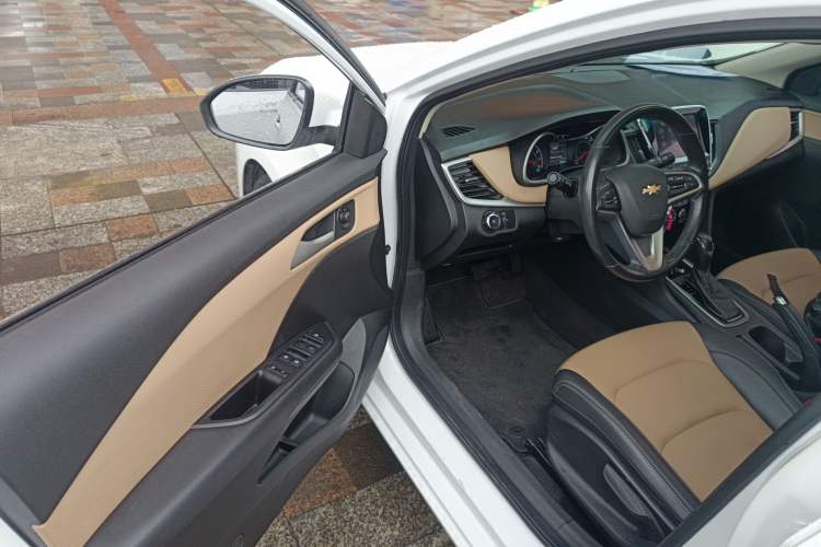 Used Chevrolet Monza 2020 320 Automatic Enjoyment Edition