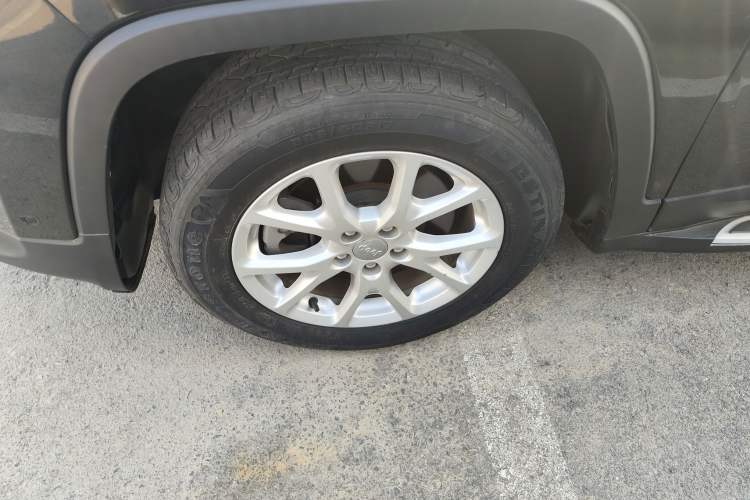 Used  Cherokee 2016 2.4L Leading Edition
