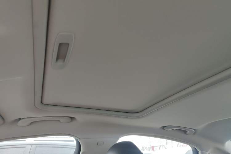 Used Citroen C5 2013 2.3L Automatic Zunyu Model
