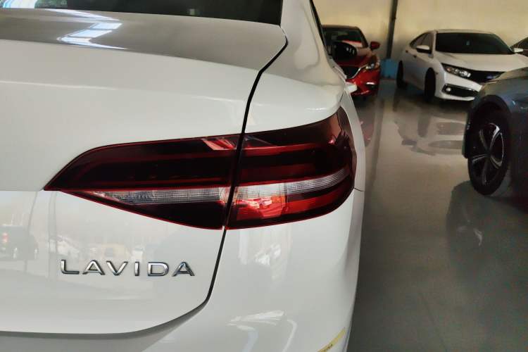 Used Volkswagen Lavida 2022 1.5L Automatic Comfort Edition
