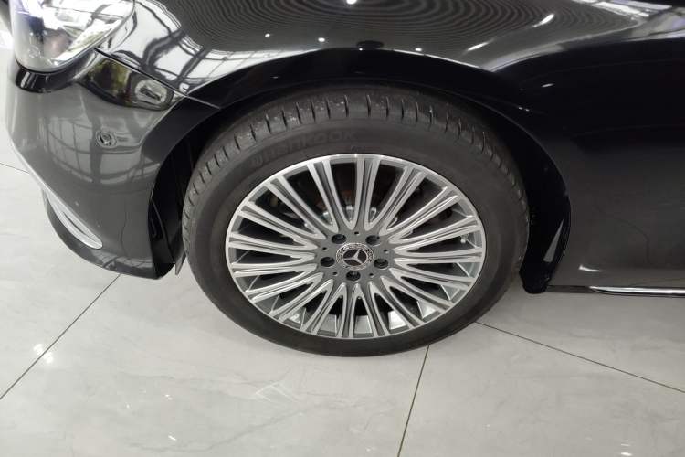 Used Mercedes-Benz E-Class 2021 E 300 L Stylish Model
