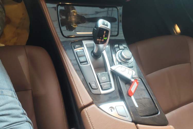 Used BMW 5 Series 2017 525Li Leading Model