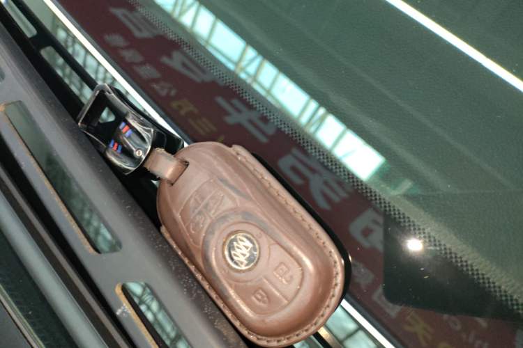 Used Buick GL8 2017 ES 28T Flagship Model China V Standard
