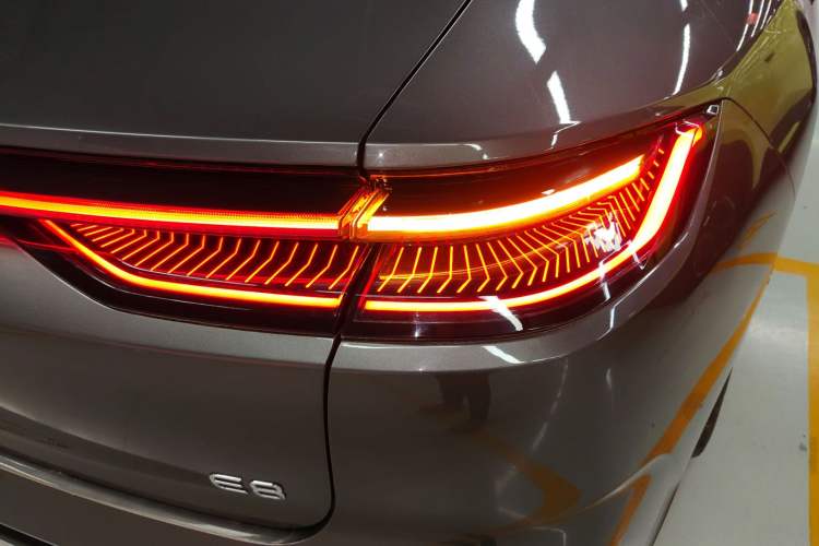 Used  E8 2024 550 km Range Rear-Drive Dragon Edition