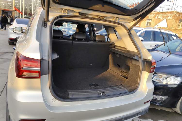 Used Roewe RX5 New Energy 2017 eRX5 50T Hybrid Connected Prestige Flagship Edition
