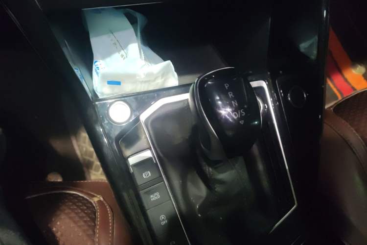 Used Volkswagen Tayron 2021 280TSI Two-Wheel Drive Luxury Smart Connectivity Version
