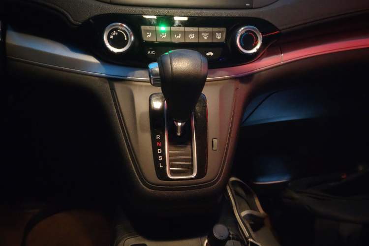 Used Honda CR-V 2016 2.0L Two-Wheel Drive Classic Edition