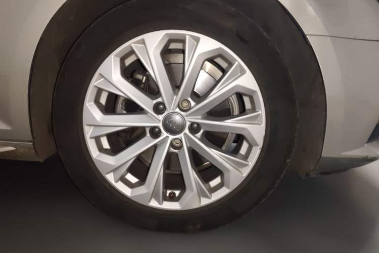 Used Audi A4L 2017 40 TFSI Ambition Edition
