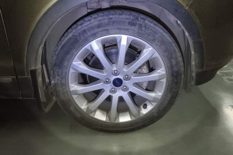 Used Ford Kuga 2013 2.0L GTDi Four-Wheel-Drive Elite Model
