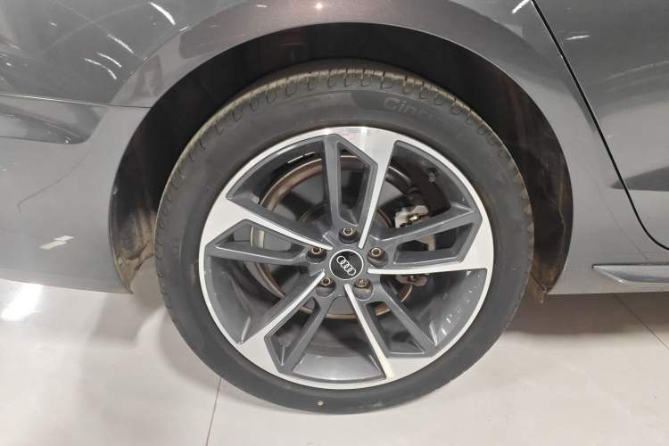 Used Audi A4L 2024 40 TFSI Fashion Dynamic Model
