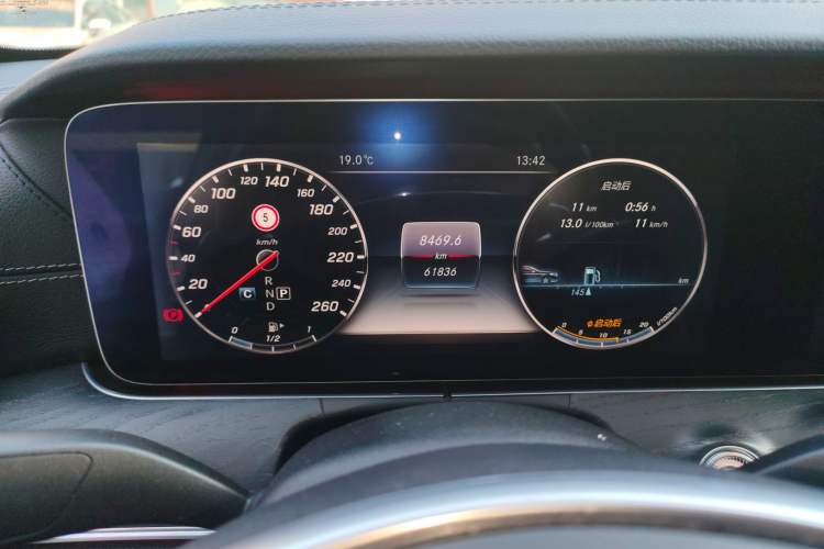 Used Mercedes-Benz E-Class 2017 E 200 L Sport 4MATIC
