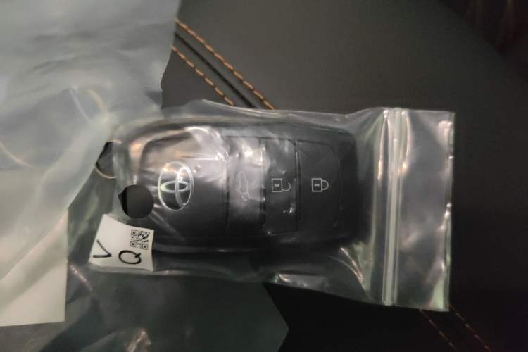 Used Toyota RAV4 2024 2.0L CVT Two-Wheel Drive Fashion Plus Edition
